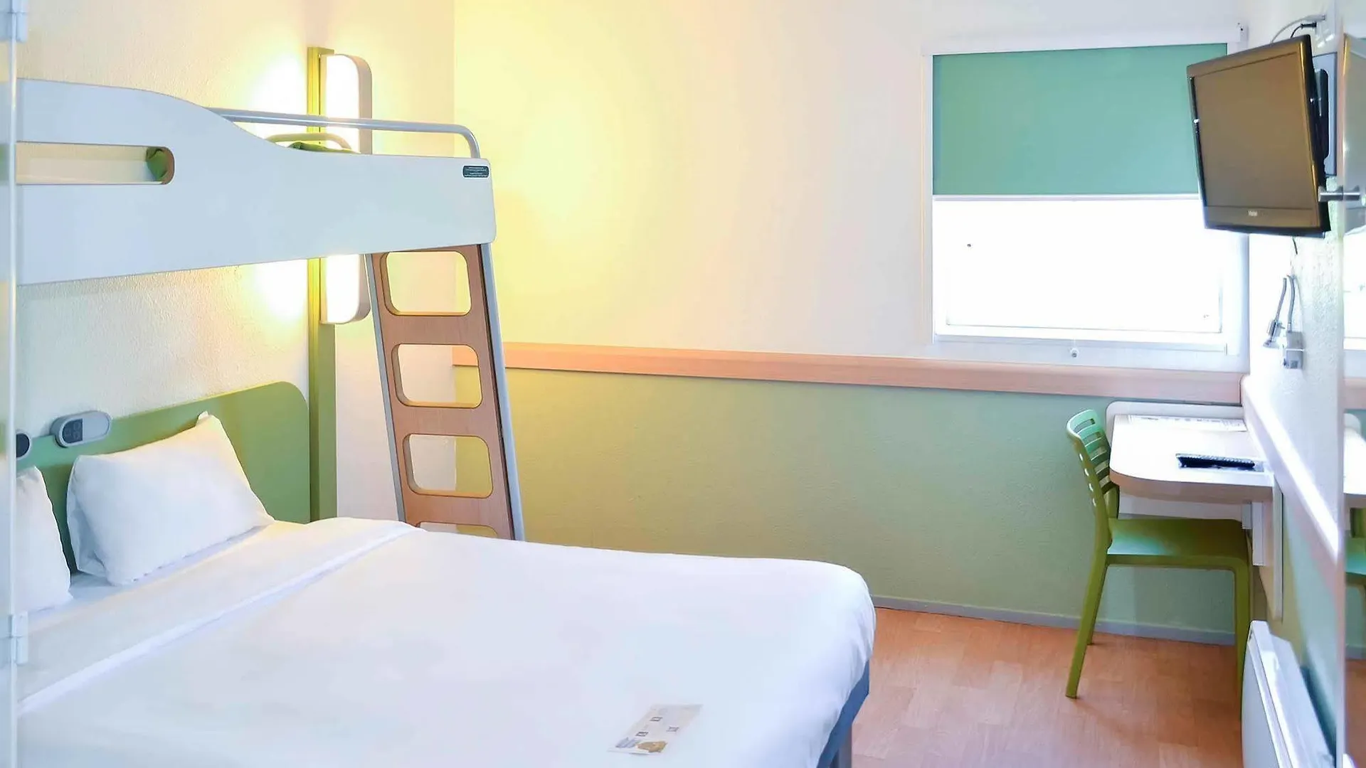 Ibis Budget Aix Les Bains - Gresy Hotel 2*, Gresy-sur-Aix